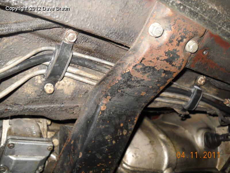 MGB1970/Restoration/Brakes/Brake line routing to rear cleaned up new